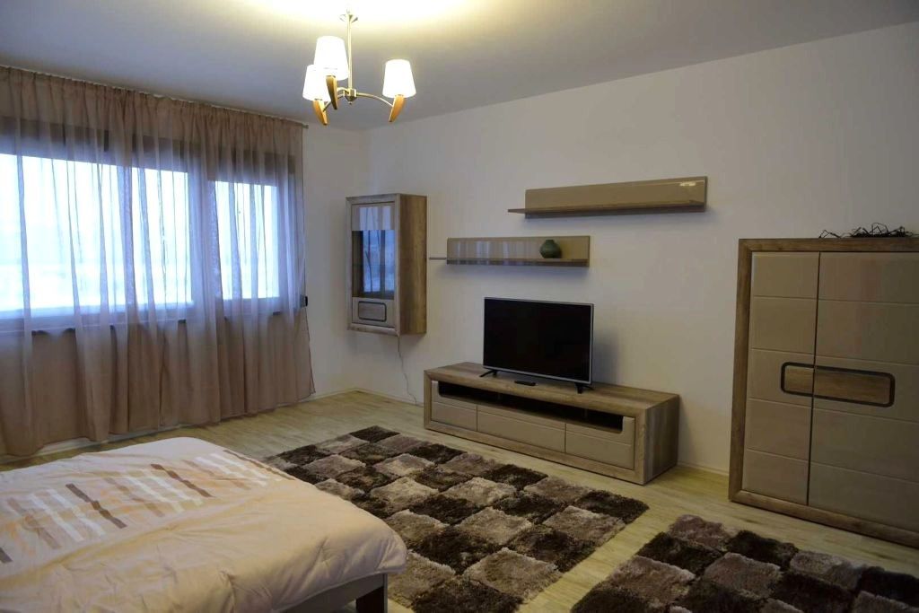 Inchiriere vila 4 camere | Nord | Padurea Baneasa - Poză 2