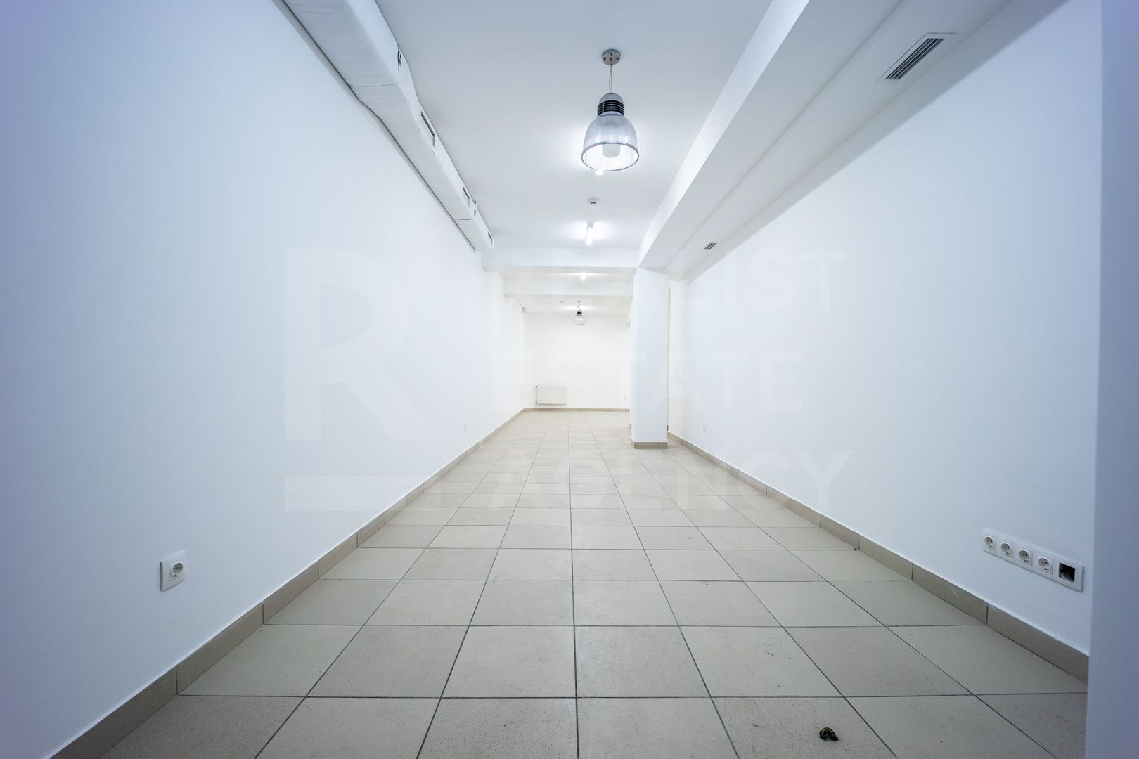 Se oferă spre chirie spațiu comercial 130 mp,str. Ginta Latină Ciocana - Poză 12