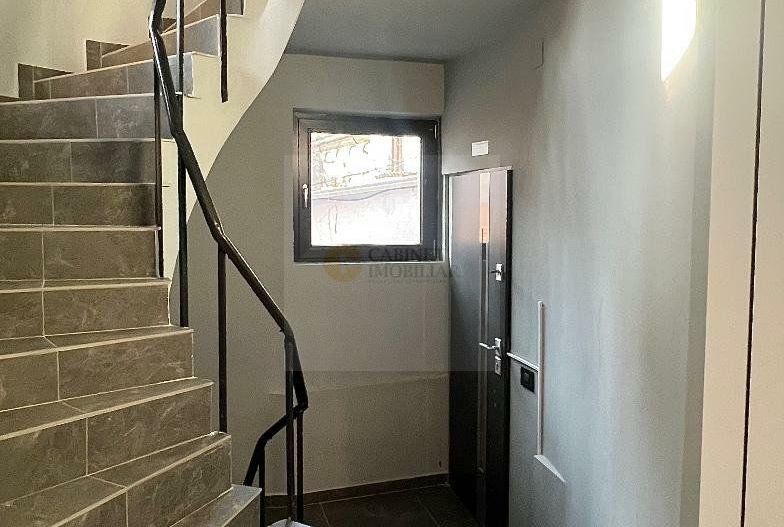 Vila tip Duplex - complet renovata - zona Aviatorilor - Poză 4