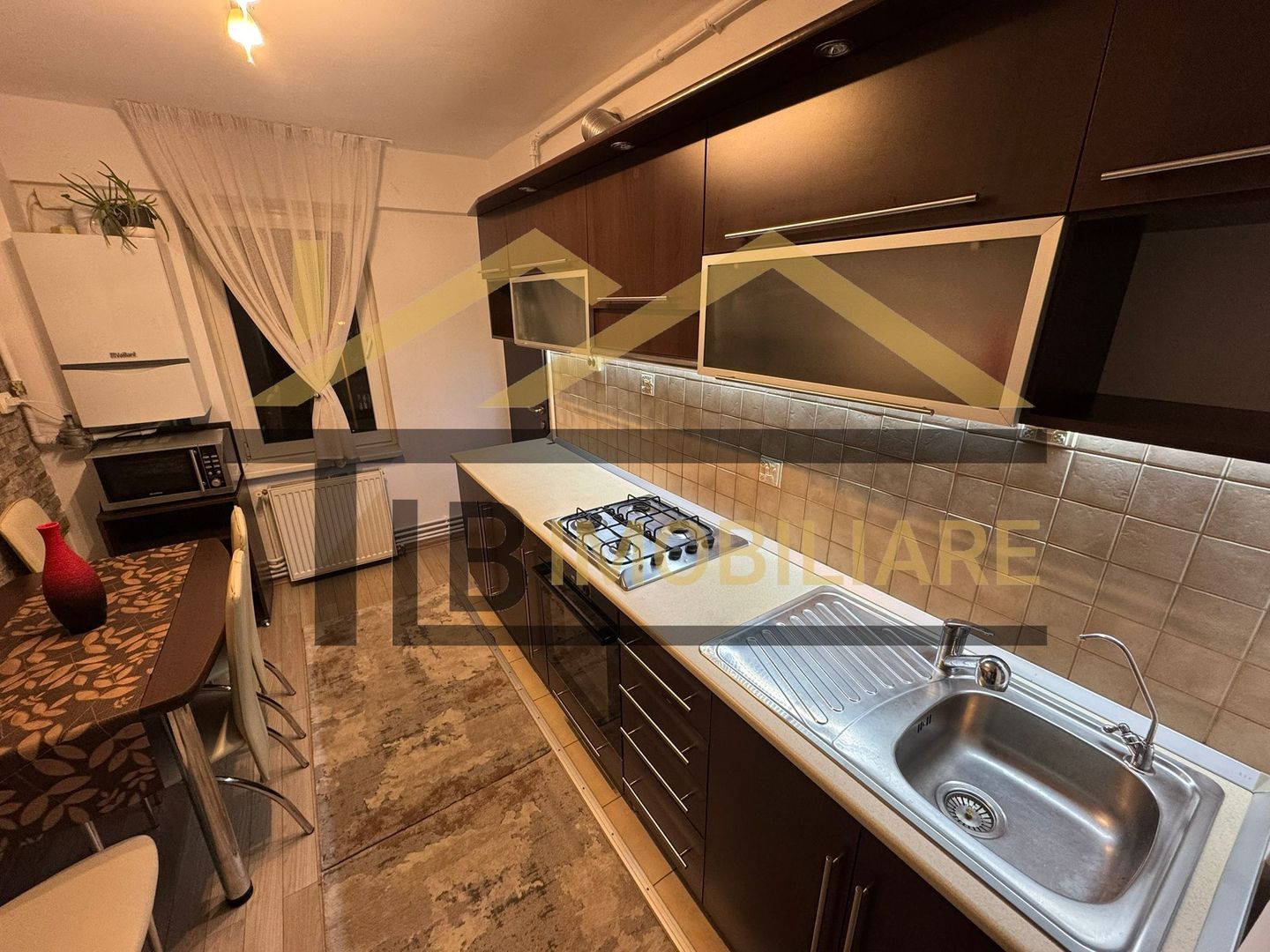 Apartament de 3 camere, 74mp, decomandat, Zona Fortuna - Poză 7