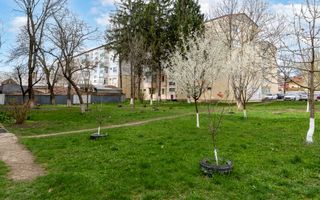 Apartament 3 camere, două băi - Str. Bogdan Dragoș - Poză 17