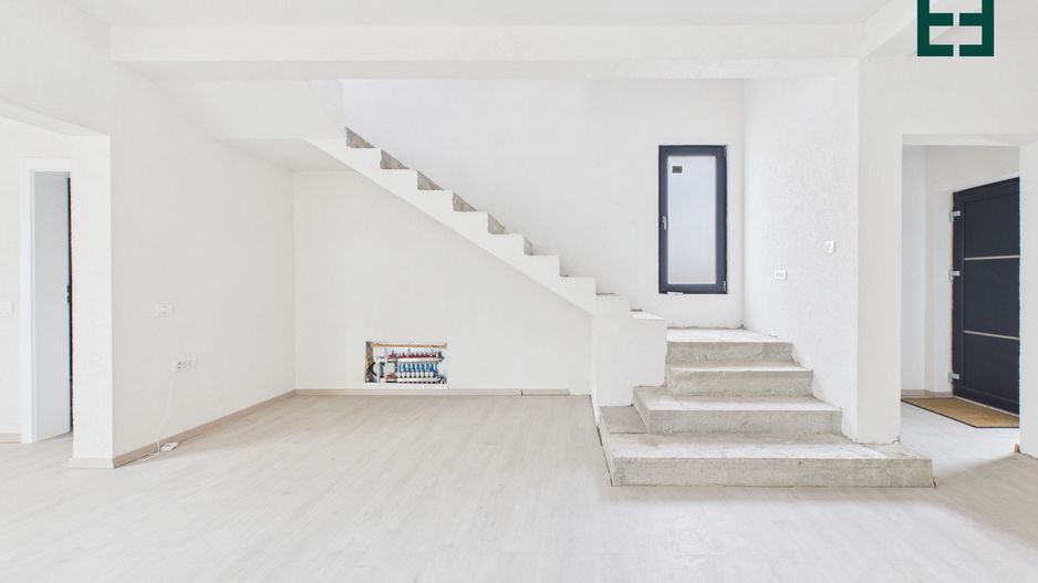 Casă nouă cu 4 camere - Tisa Nouă - Arad - Poză 8
