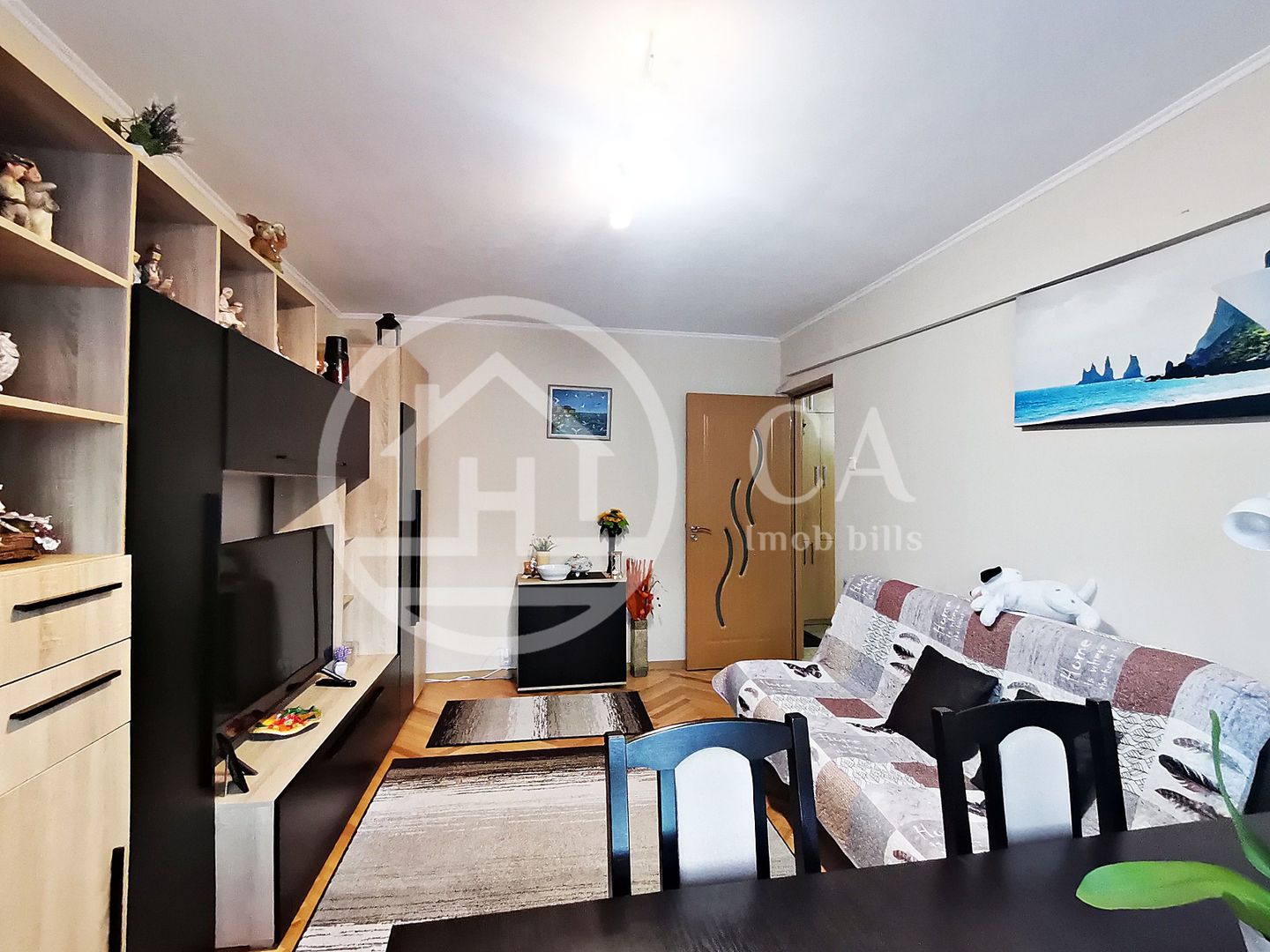 Apartament cu 3 camere de vanzare in zona Decebal, Oradea - Poză 2