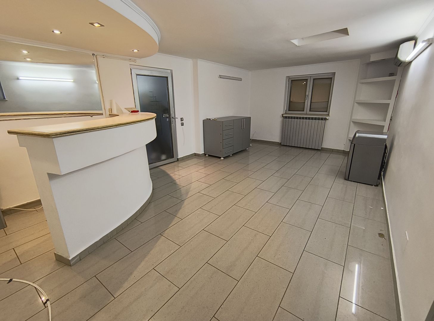 Spatiu birouri Piata Romana- Dacia- Lascar Catargiu adiacent - Poză 12