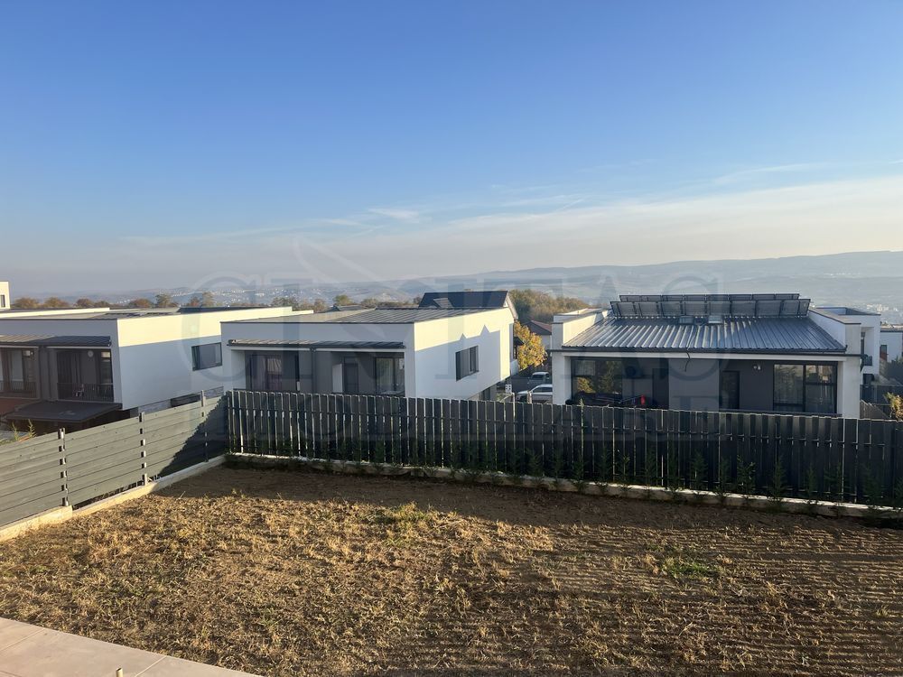 Vand casă tip duplex 160 mp +200 mp de grădină, zona Voronet - Poză 5