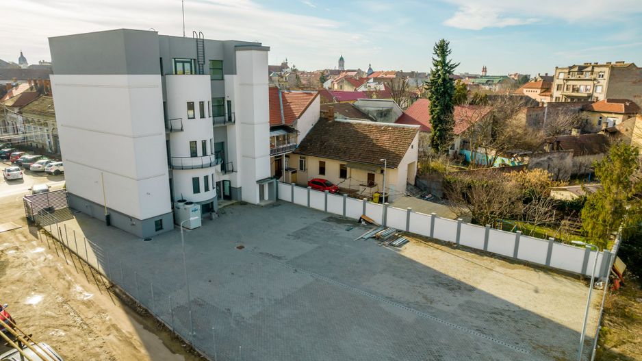 Clădire în zonă ultracentrală cu 28 de locuri de parcare - Poză 3