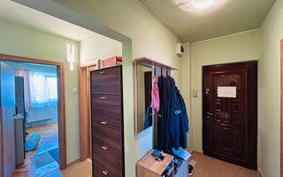 Apartament decomandat, cu 3 camere, 2 bai, 2 balcoane - Zona Strand - Poză 5