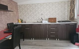 Casa 35 mp cu curte 300 mp, Micro 17 – Str. Oltului, 250 euro lunar - Poză 5