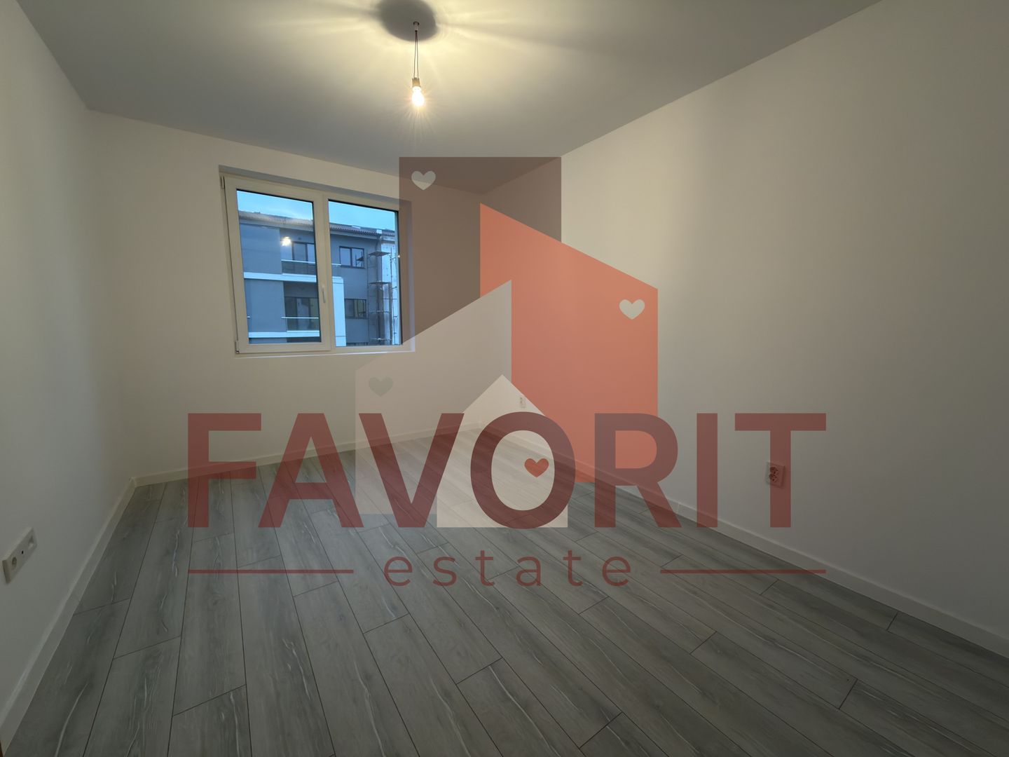 Decomandat. Bucatarie separata. Loc de parcare inclus - Poză 3