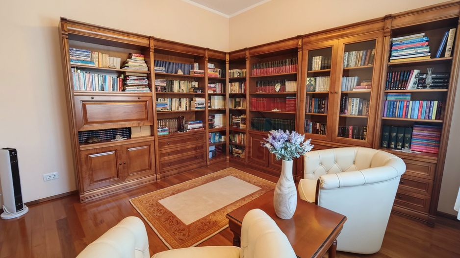 Casa spatioasa. Pretabil si pt. clinica, invatamant, camin varstnici. - Poză 23