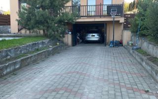 Casă 250 mp, teren 1.050 mp, Vulturi, la 8 km de Copou - Poză 1