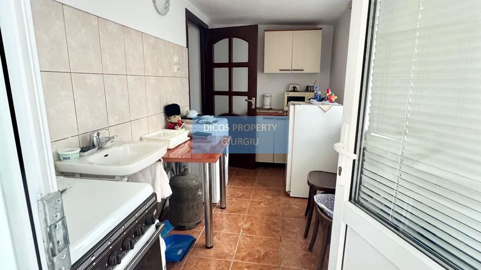 Casa de vanzare - Poză 2