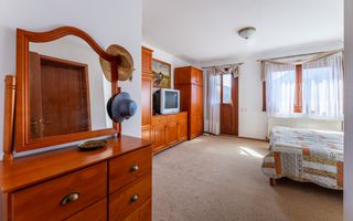 Casă de vacanță în Poiana Mărului. - Poză 14