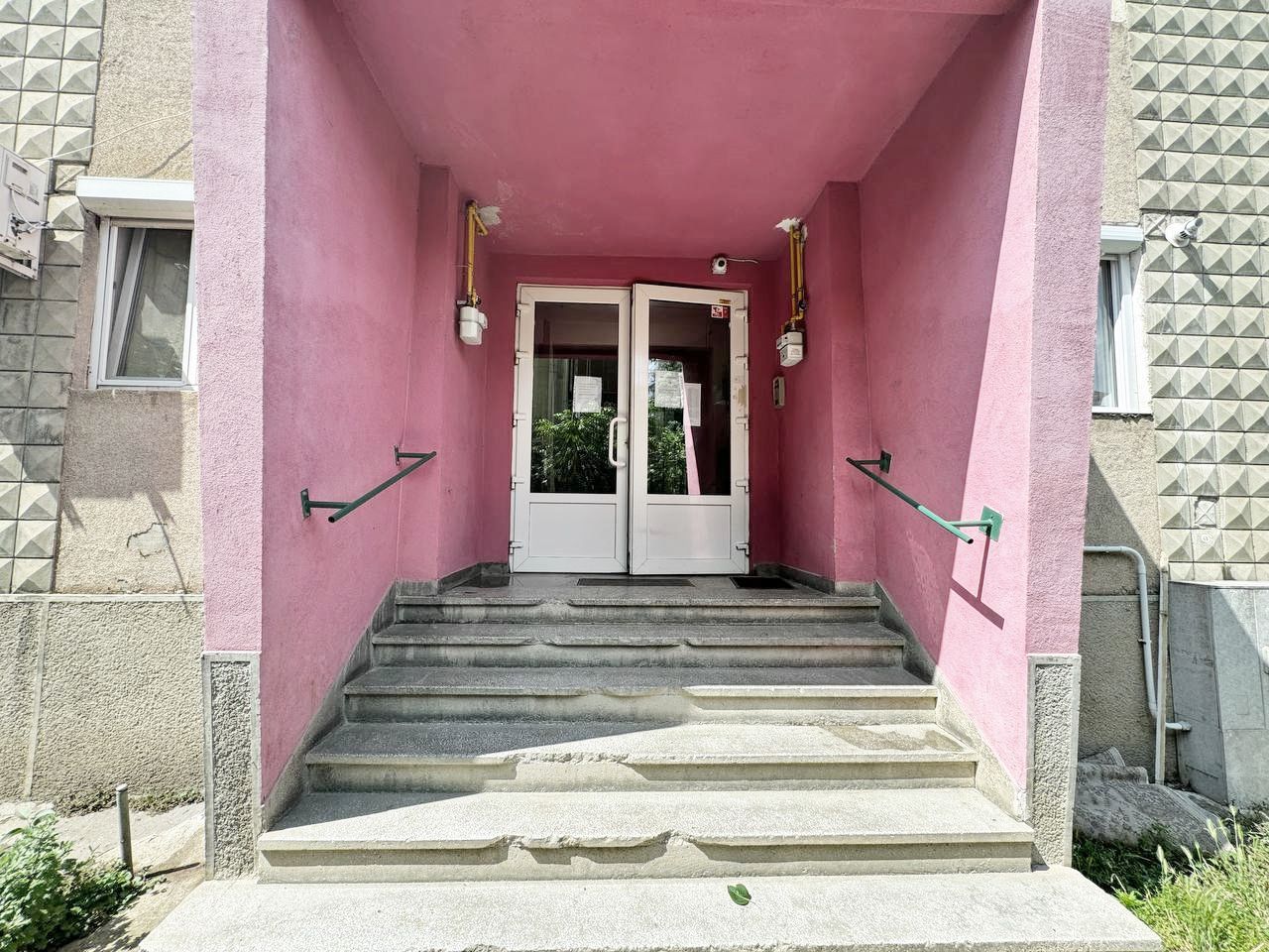 REZERVAT! Apartament cu 2 camere pe Calea Romanilor. - Poză 7