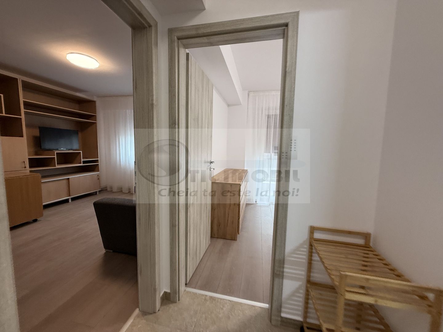 2 CAM DECOMANDAT BUCIUM LIDL LOC PARCARE PRIMA INCHIRIERE - Poză 9