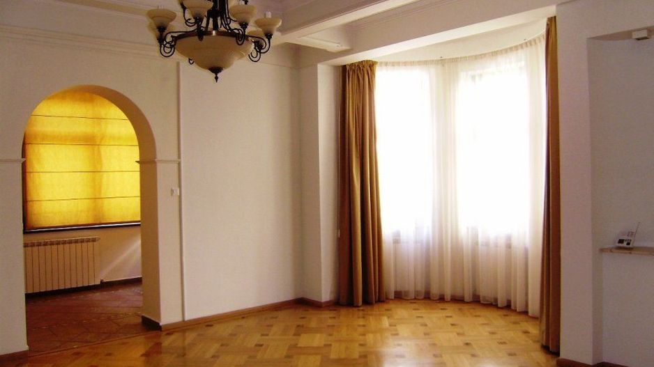 Casă individuală cu 5 camere în zona Capitale/ Paris - Poză 6