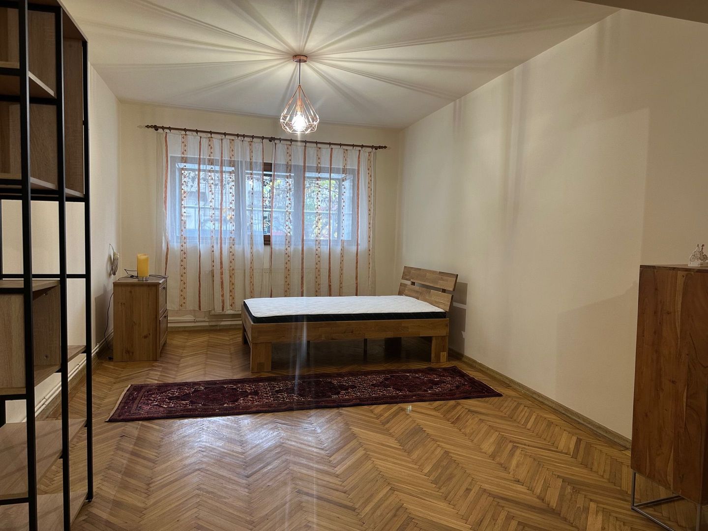 Inchiriere Casa-curte-1 Mai-Expozitiei - Poză 2