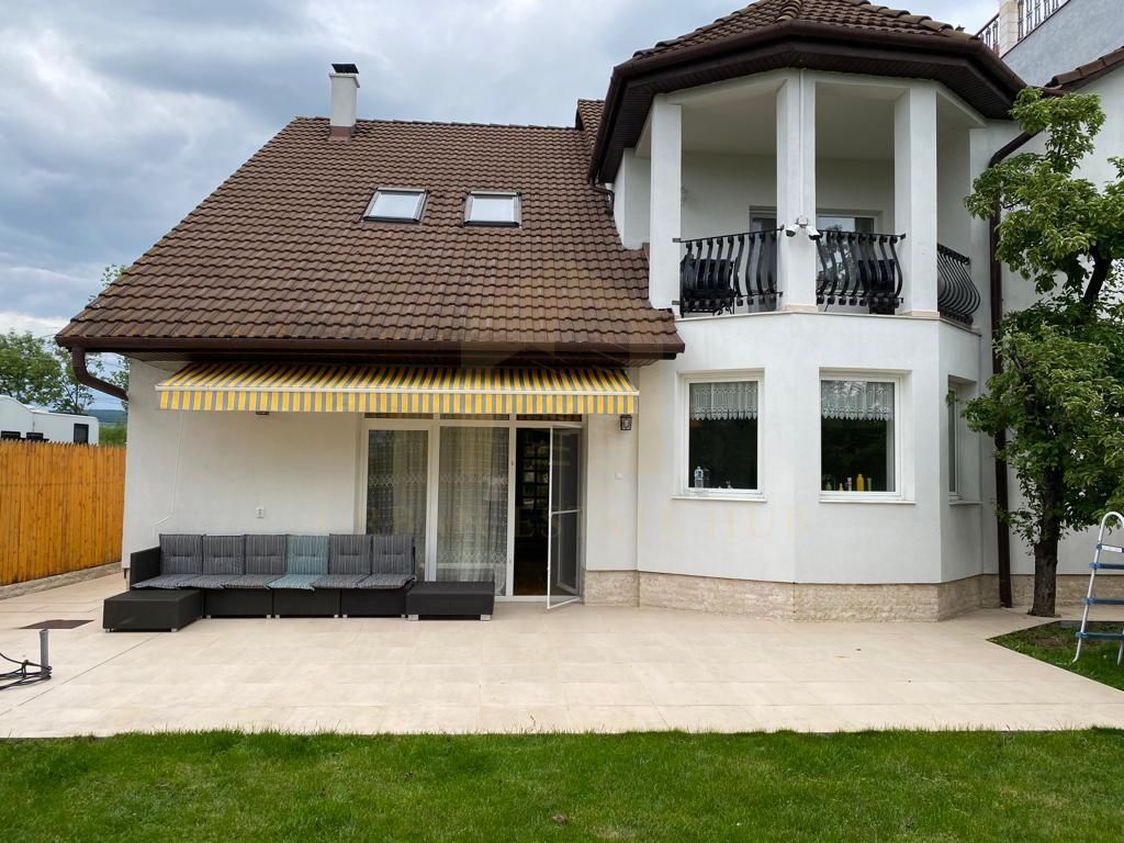 Vanzare casa individuala, 304 mp, teren 700, Gruia - Poză 2