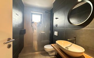 Apartament 2,5 camere chic cu grădină balcon vitrat și mobilier premium - Poză 21