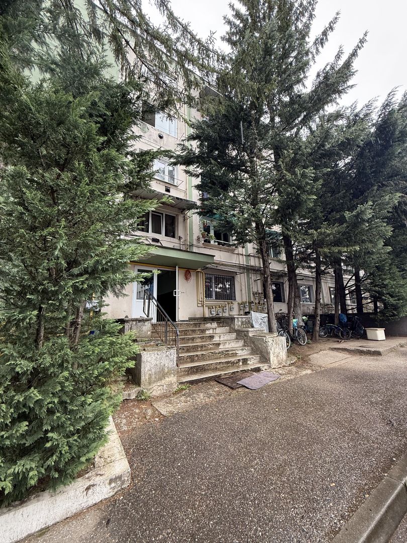 Garsonieră 24 mp - renovată, mobilată și utilată complet - Campina - Poză 14