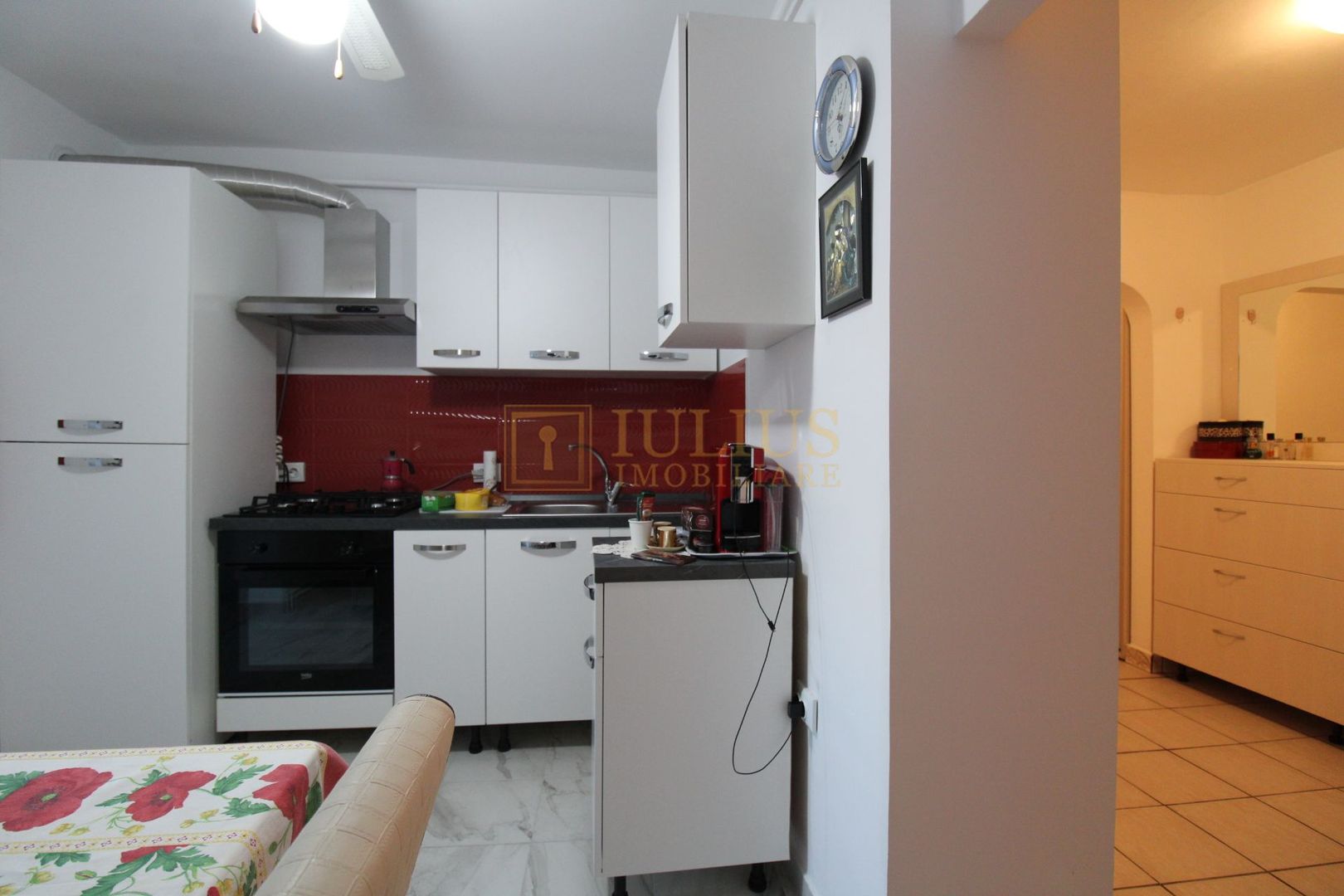 Soarelui, decomandat, centrala proprie, et 2/4. - Poză 13