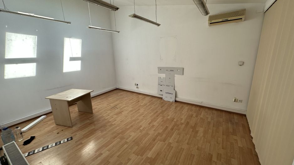 Spatiu de birou -zona strada Cluj/ 4 locuri de parcare - Poză 1