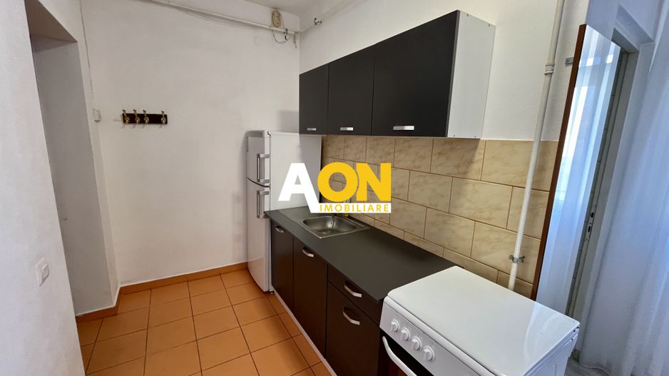 Apartament cu 1 Cameră, Etaj 1, Zona Piață - Poză 6