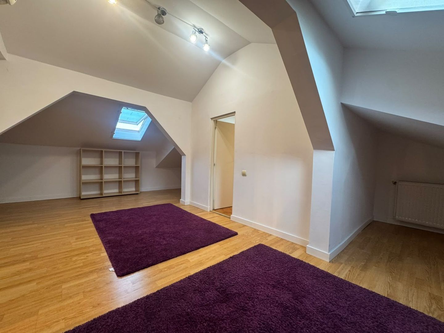 Vila D+P+ E1+M || CURTE PROPRIE SI GARAJ || EXPOZITIEI - Poză 20