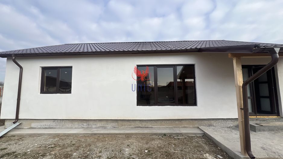 Casa Moderna Damila - Poză 1