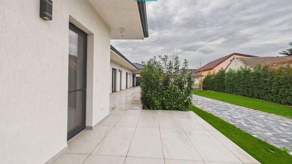 Reședință Premium, 5 camere, teren 2400 mp - Poză 16