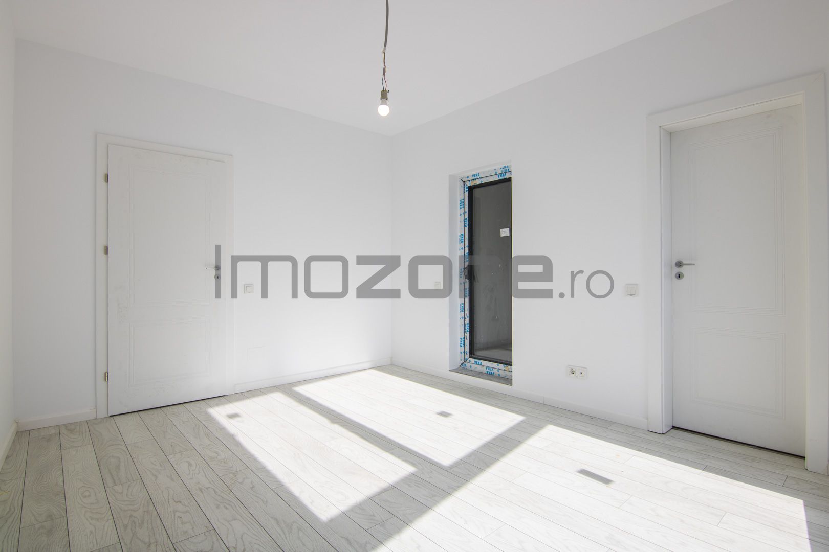 Apartament cu 3 camere finisat premium, PLAZA ROMANIA, mutare APRILIE - Poză 5