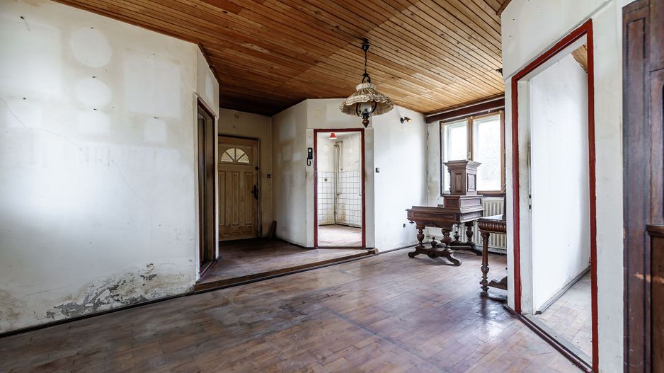 REPOZIȚIONARE PREȚ! Casă pe strada Dorobanți, Pârneava. - Poză 8