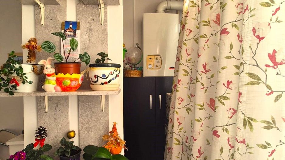 Ideal pentru un cuplu, apartament decomandat, însorit și foarte luminos. - Poză 8