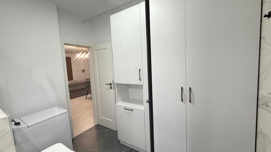 Mobilat si utilat complet. Parcare subterana. Lift. - Poză 8