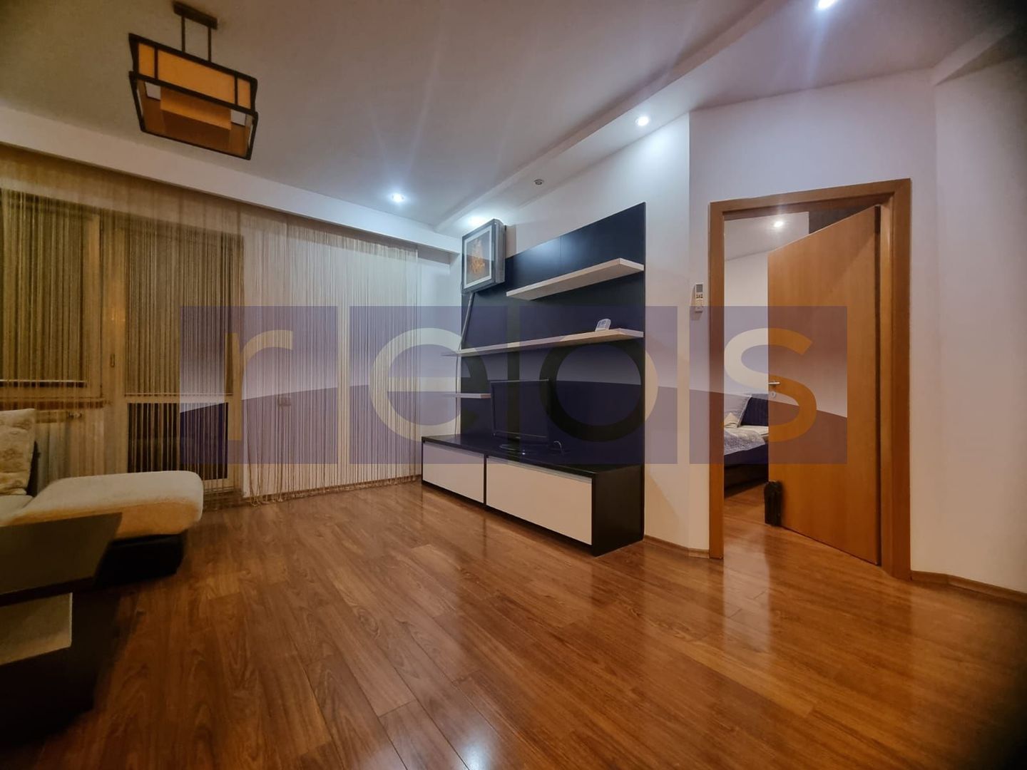 VANZARE 3 CAMERE -TIMPURI NOI -VITAN - Poză 4