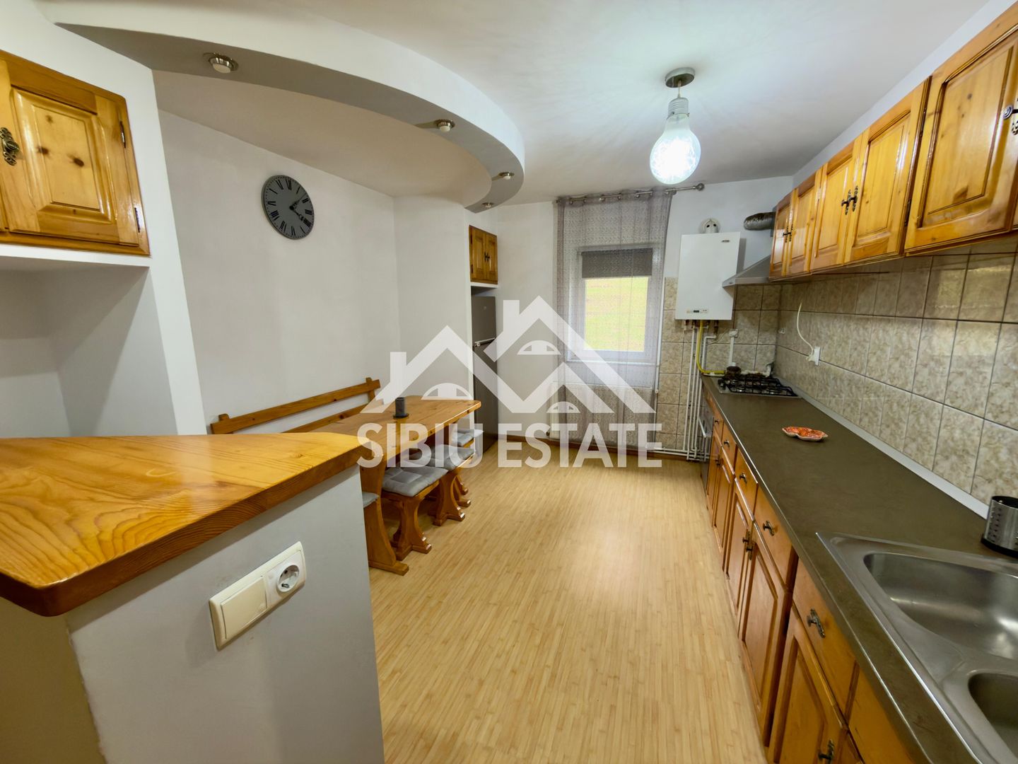 Apartament  2 camere de vanzare decomandat Vasile Aaron Sibiu - Poză 2