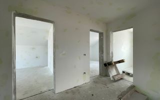 Casă individuală cu garaj-Moșnița Veche - Poză 6