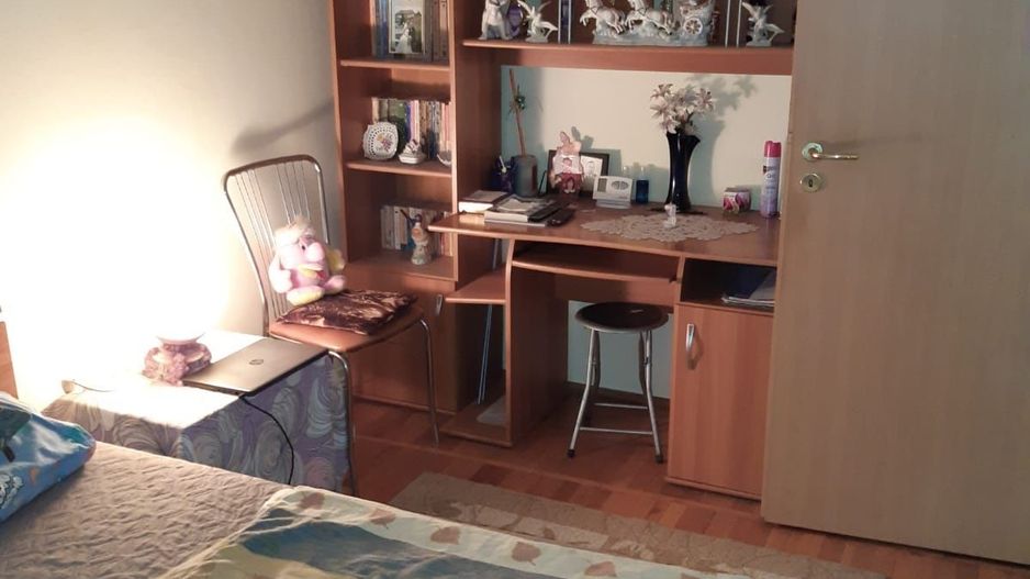 3 camere decomandat vedere pe 2 parti CENTRALA zona Dambovita - Poză 3