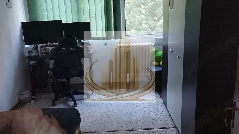 Apartament 3 camere cu parcare chiar lângă scara blocului - Poză 2