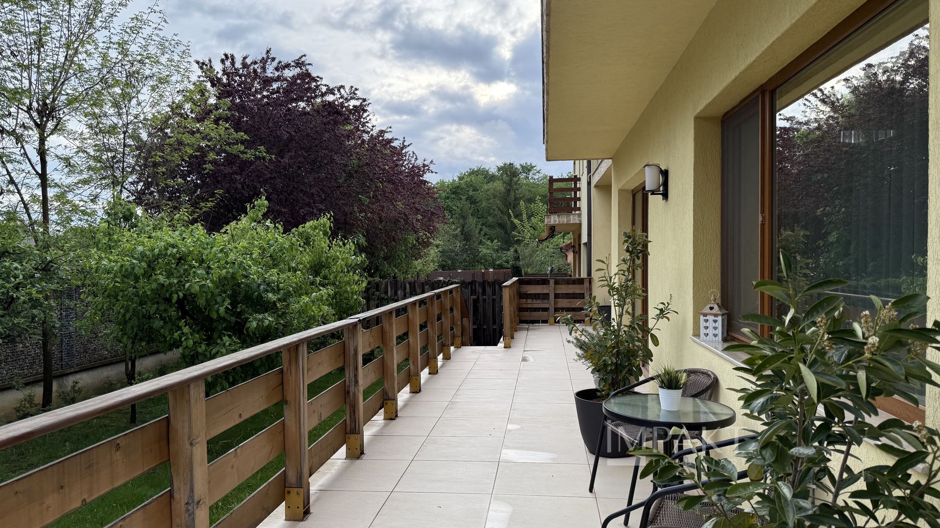 Casa deosebita 6 camere Faget cu teren generos de 1100 m2 - Poză 2