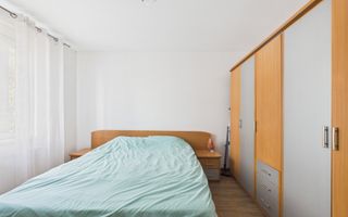 Casa cu 8 camere de vanzare | rezidential si comercial | Nerva Traian - Poză 8
