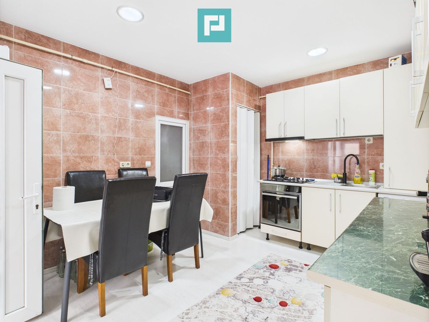 Apartament cu 2 camere, la casă, ultracentral - Poză 5
