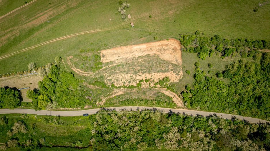 Teren extravilan în vecinătatea Mănăstirii Feredeu - Poză 2