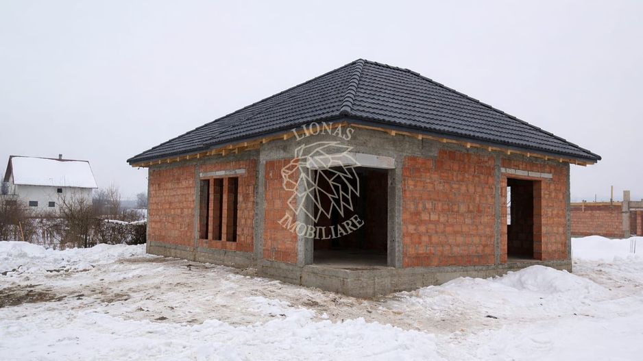 Casa 4 camere 94 mp-stadiu roșu-teren 665 mp-utilitati bransate-Unirea - Poză 1