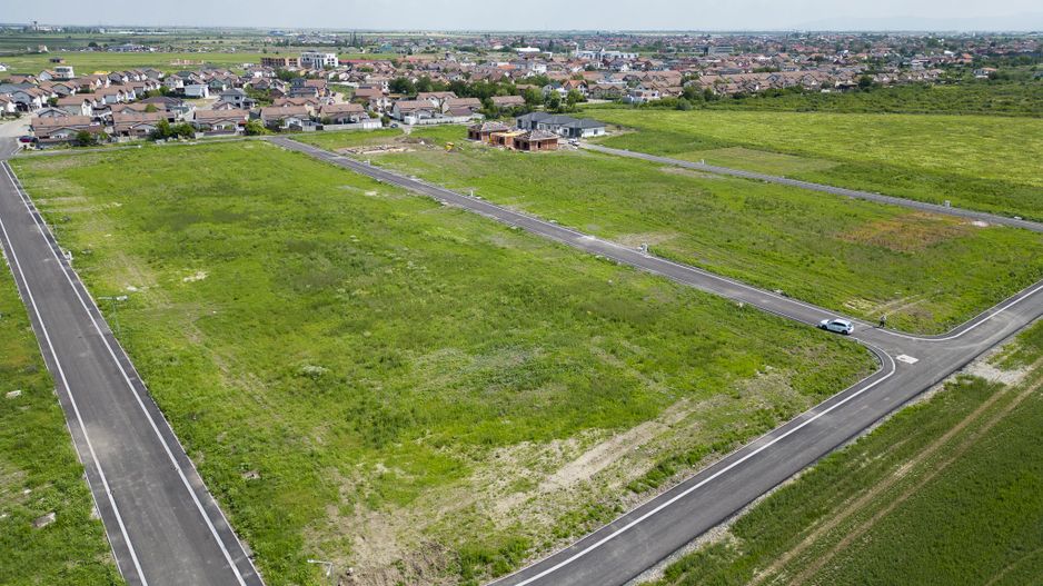 Loc de casa de 476 mp în Via Carmina - Poză 13