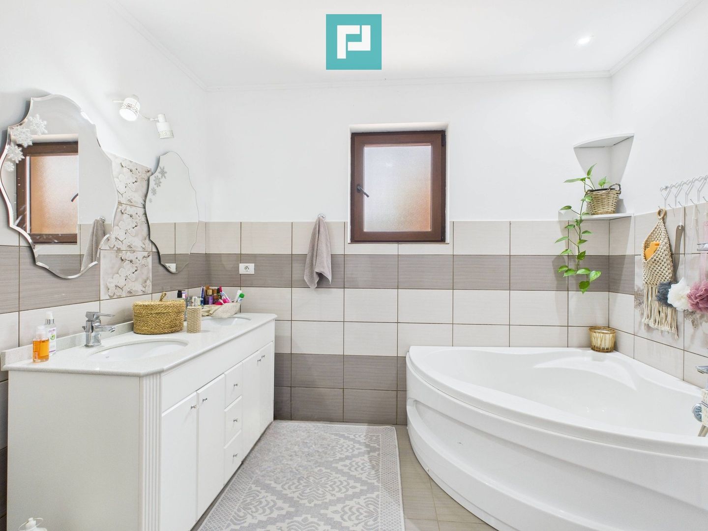 Casa la cheie în Nadab - Poză 16