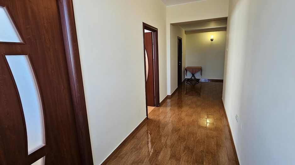 Spațiu - apartament 5 camere de închiriat – 160 mp - Micro 20 – zona BKO - Poză 14