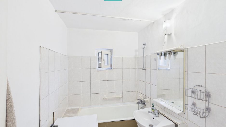 Apartament 3 camere ,68 mp, Str.Moldovei-Rogerius - Poză 6