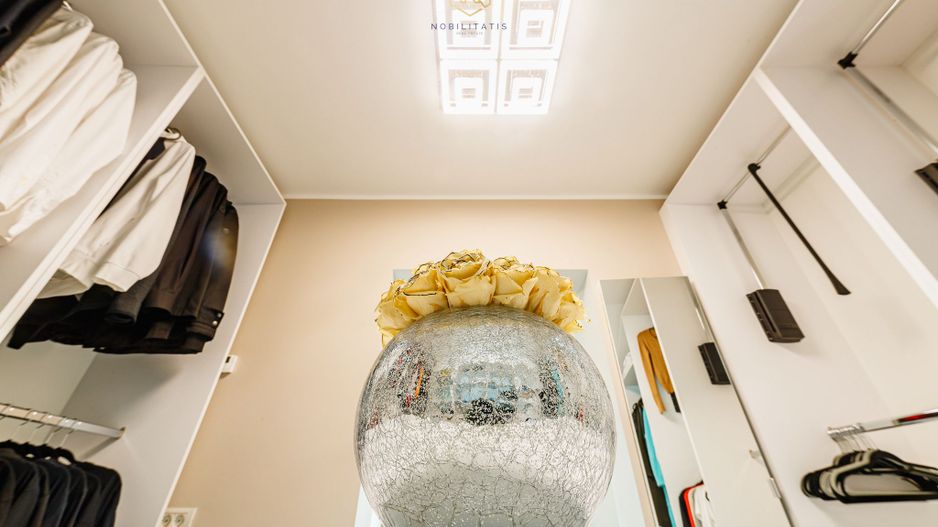 O Capodoperă Arhitecturală, Oferind Eleganță și Confort - Dumbravita - Poză 47