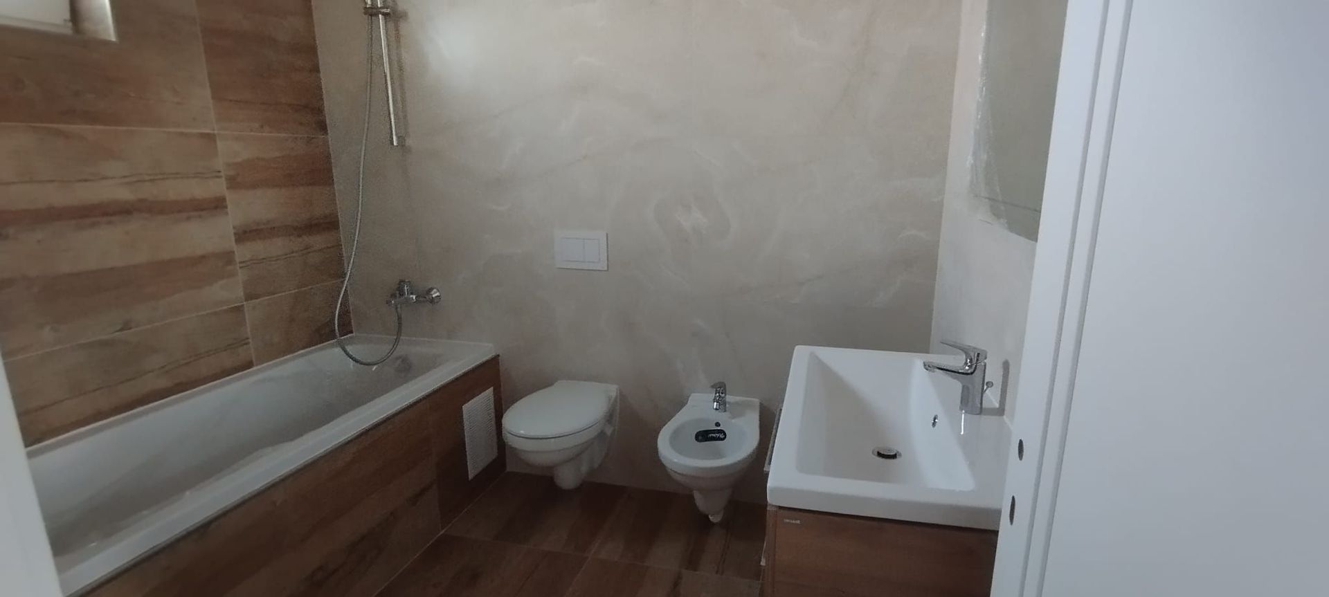 APARTAMENT 4 CAMERE 2 BAI GRADINA PACURARI REDIU - Poză 8
